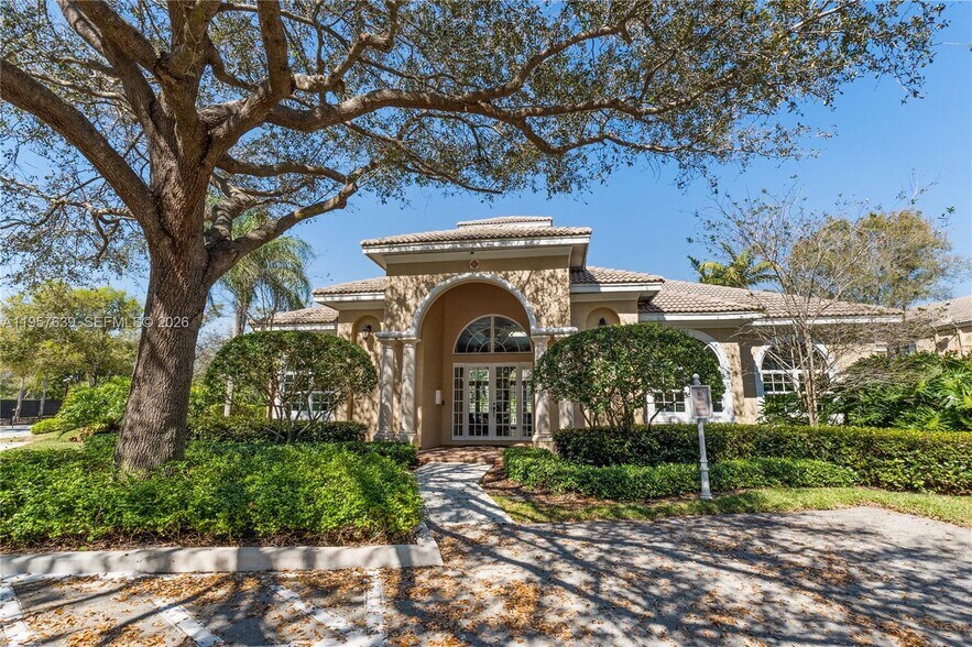 Building Photo - 5758 NW 48th Ave