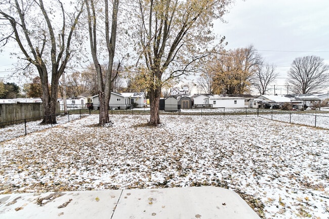 Building Photo - 730 N East St