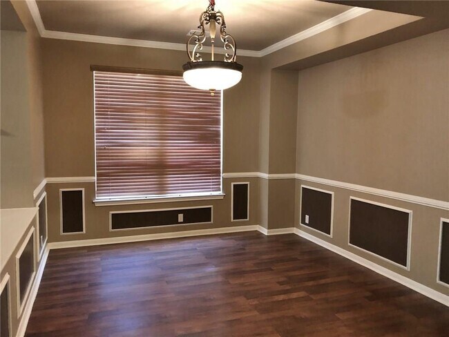 Building Photo - 7021 Albacete Ln
