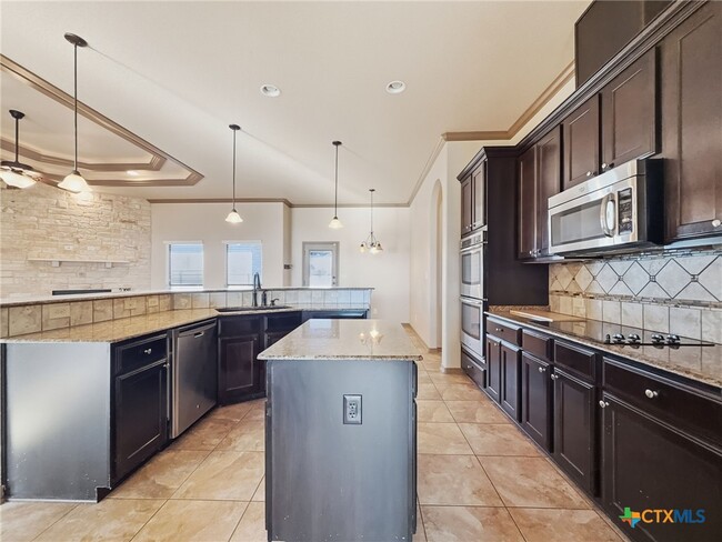 Building Photo - 2707 Ancestor Dr