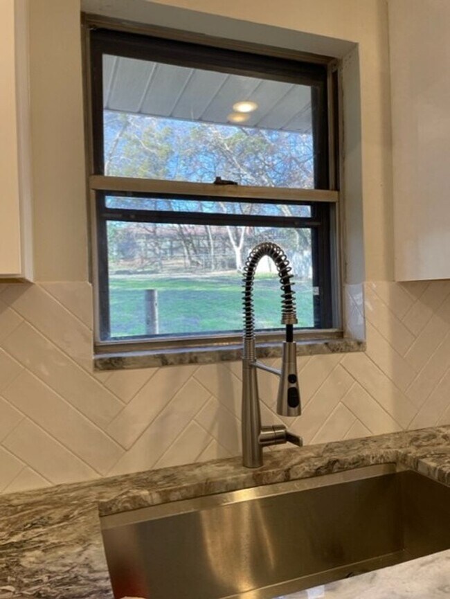 Building Photo - Application Received | Updated Single-Story 3 Bed, 2 Bath | Big Yard | Pet Restrictions