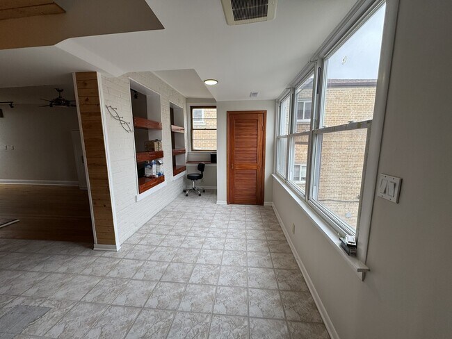 Building Photo - 5816 W Higgins Ave