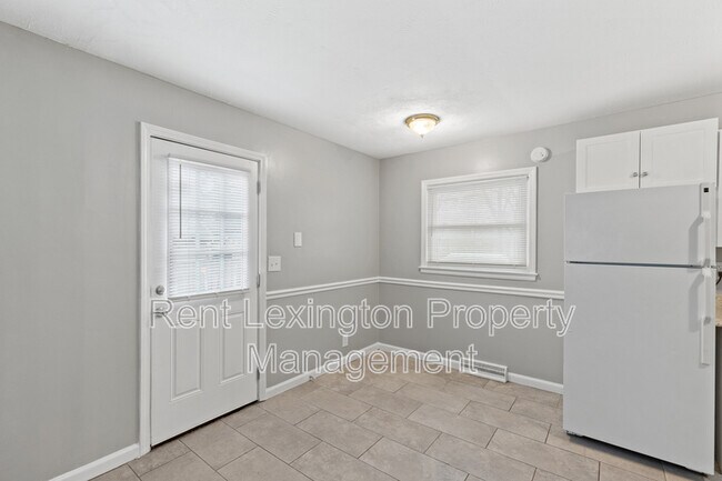 Building Photo - 328 Harvard Dr