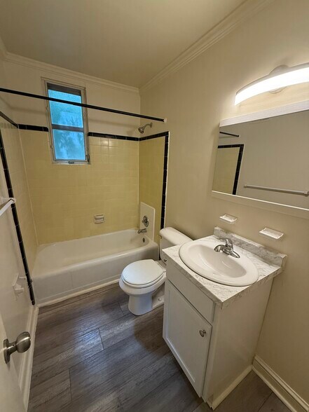 Building Photo - 1 Jefferson Pl