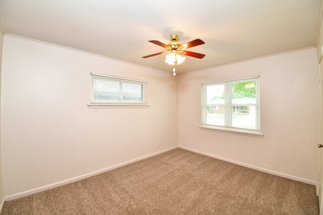 Building Photo - 3707 E 29th St