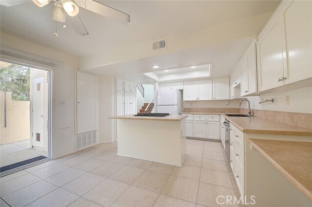 Building Photo - 17054 A Ln