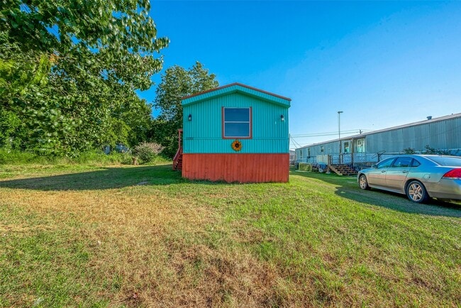 Building Photo - 13202 Hilltop Ct