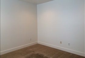 Building Photo - Spacious Townhome on Quiet Street