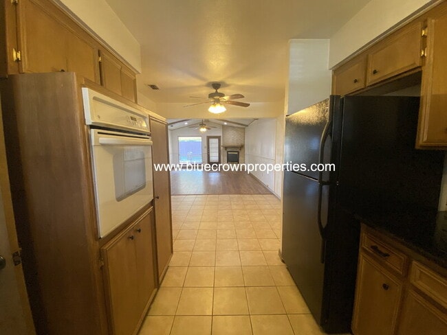 Building Photo - 1237 Mill Valley Dr
