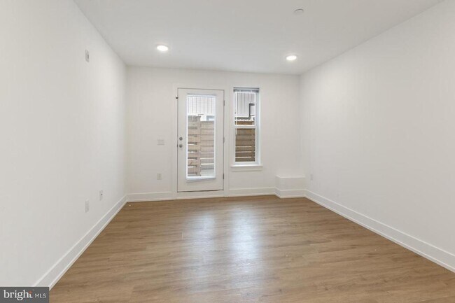 Building Photo - 1335 N Marston St