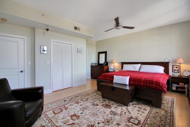 Building Photo - 610 Newark St.