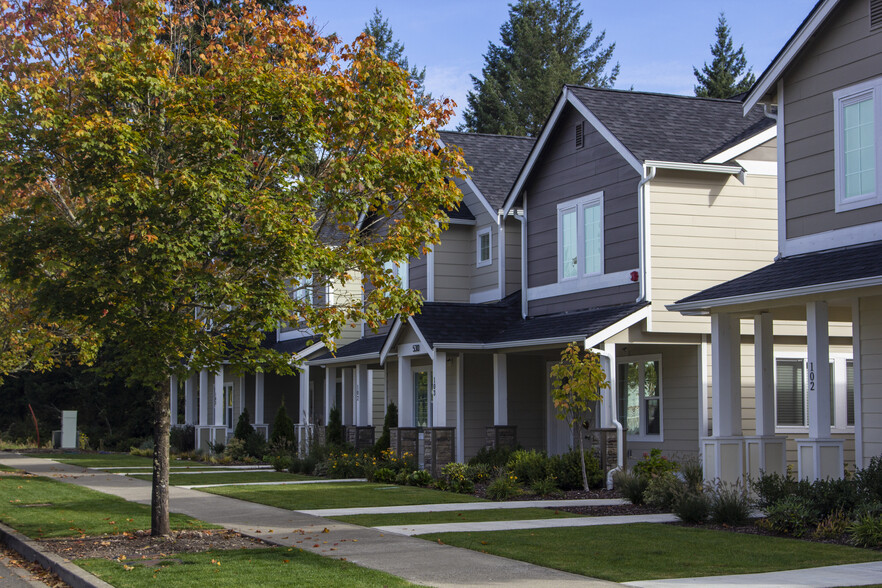 Building Photo - Woodbury Crossing Apartments and Townhomes