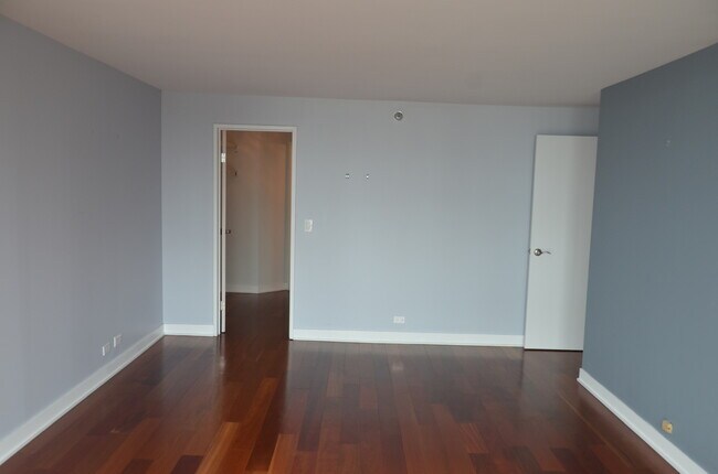 Building Photo - 195 N Harbor Dr