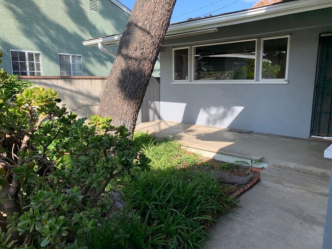 Building Photo - Beautiful Glendora Home