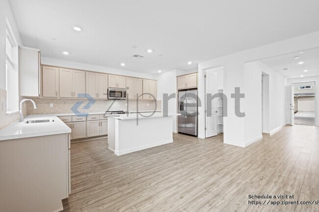 Building Photo - 1747 Tornillo Ave