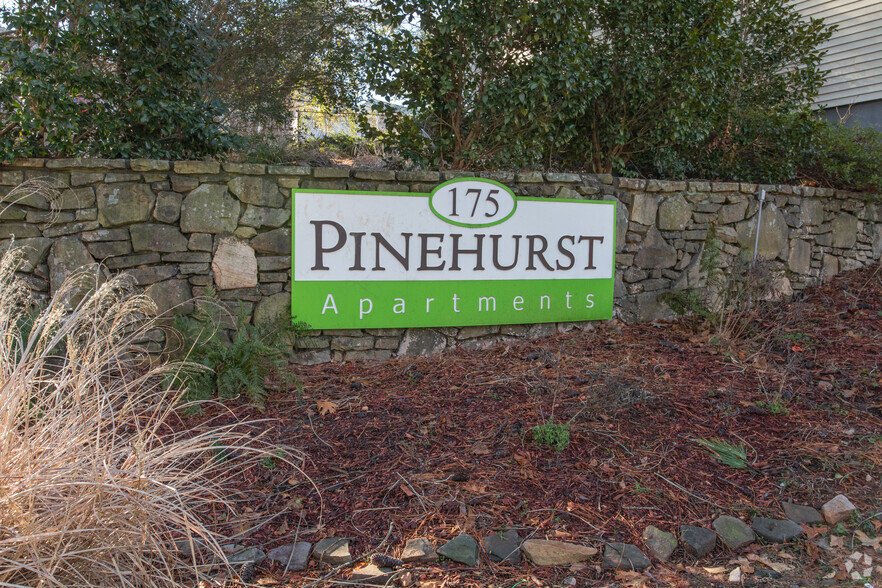 Building Photo - Pinehurst Apartments