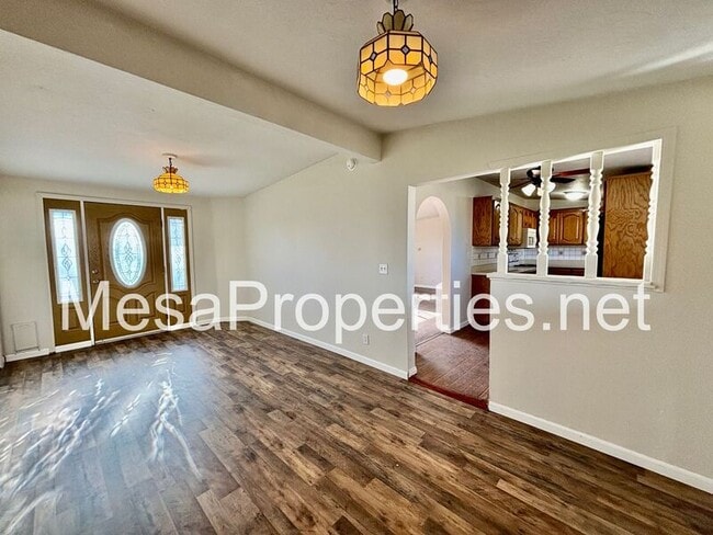 Building Photo - 9964 Arroyo Ave