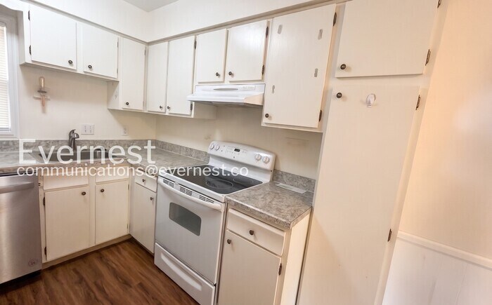 Building Photo - 4812 Merrifield Pl