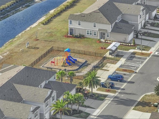 Building Photo - 165 Redbud Rd