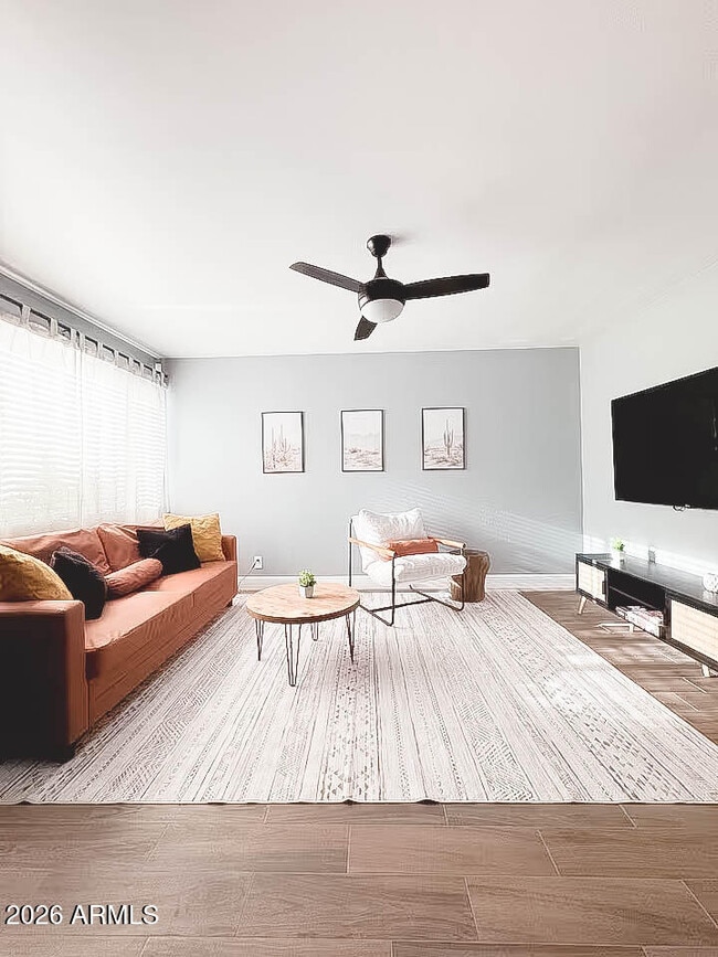 Building Photo - 8055 E Thomas Rd