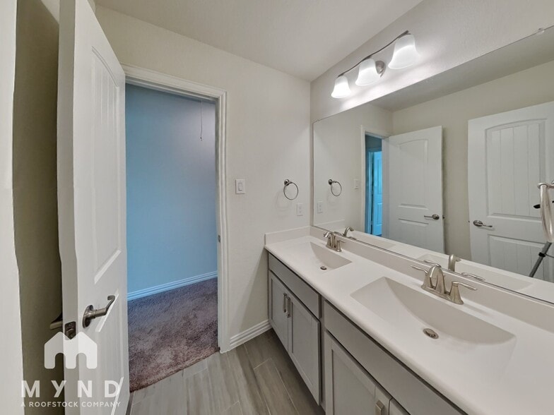 Building Photo - 14880 Gilley Ln