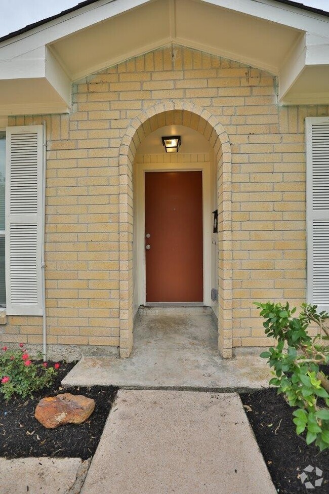 Building Photo - Ready for move in at Southeast Houston!!