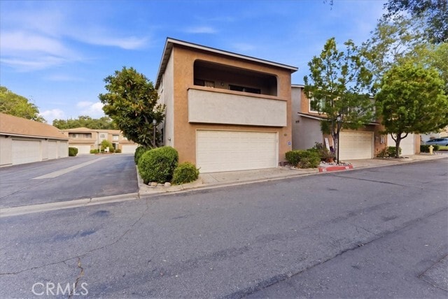 Building Photo - 539 Wayland Ct