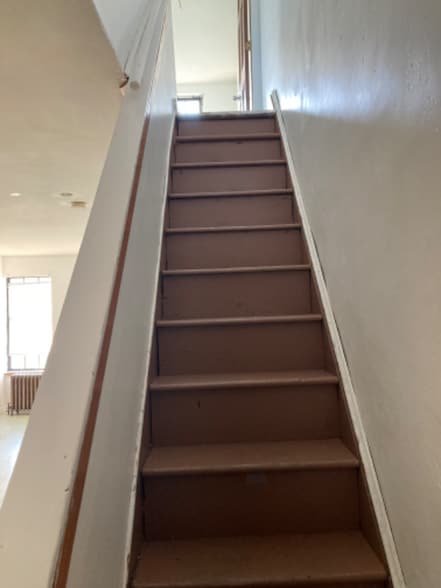 Building Photo - 2922 Frankford Ave