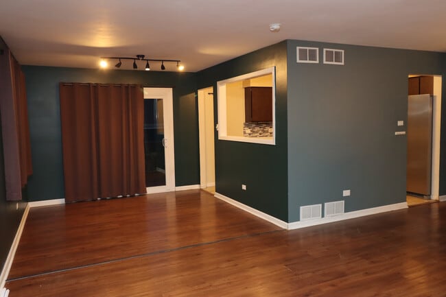 Building Photo - 500 Westwood Ave