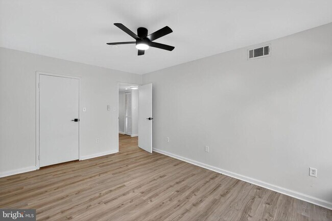 Building Photo - 8481 Greenbelt Rd