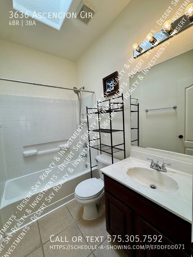 Building Photo - 3636 Ascencion Cir