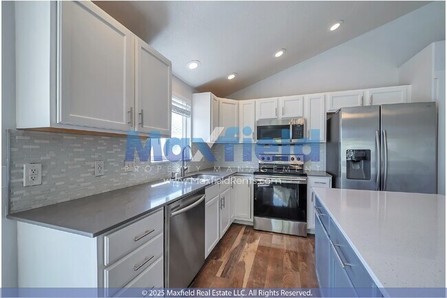 Building Photo - LEASE SPEICAL: $500 OFF!! Saratoga Springs - Harvest Hills - 5 Bedroom 3 Bath - Pet Friendly