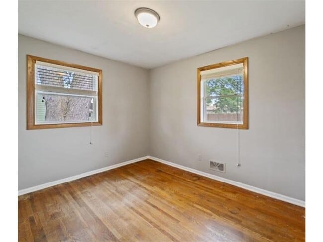 Building Photo - 237 Motel Ave