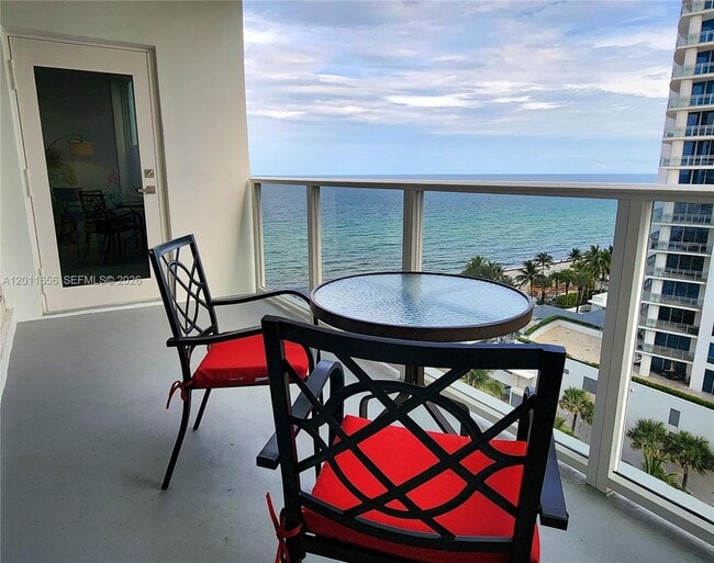 Building Photo - 3505 S Ocean Dr