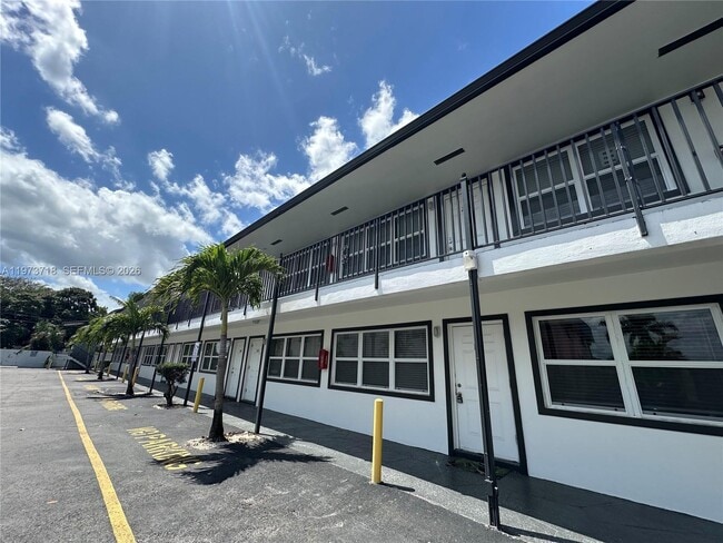 Building Photo - 2300 Madison St