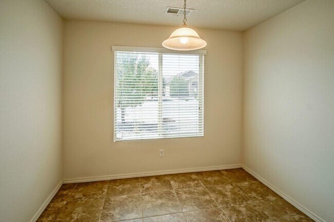 Building Photo - 2045 N Ensenada Cir SE