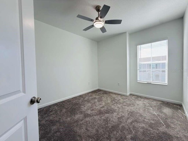 Building Photo - 2473 Skyline Lp