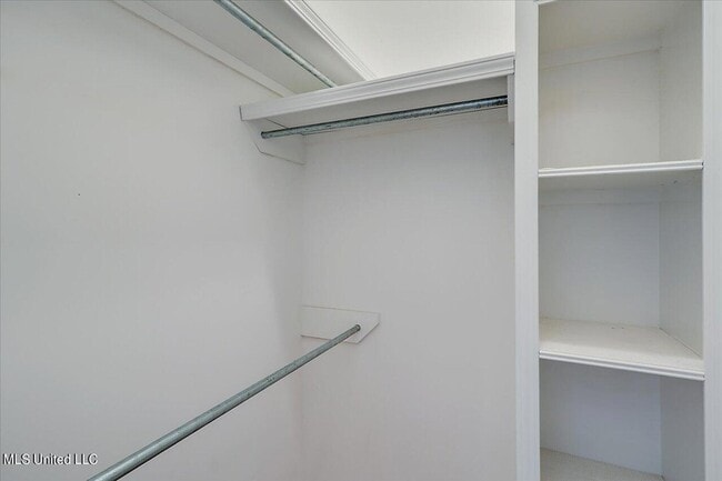 Building Photo - 132 Hartfield Dr