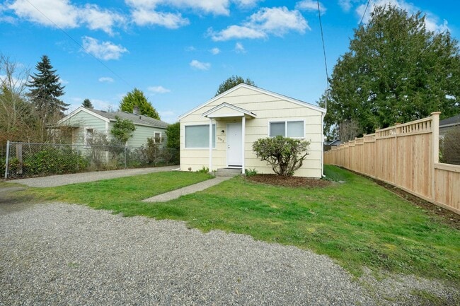Building Photo - 3bd/2ba Seattle Home
