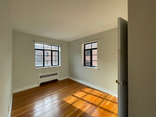 Building Photo - 79 Sutherland Rd