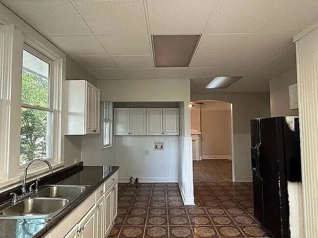 Building Photo - "Charming 3-Bed, 2-Bath Oasis in Anderson – Your Perfect Retreat Awaits!"