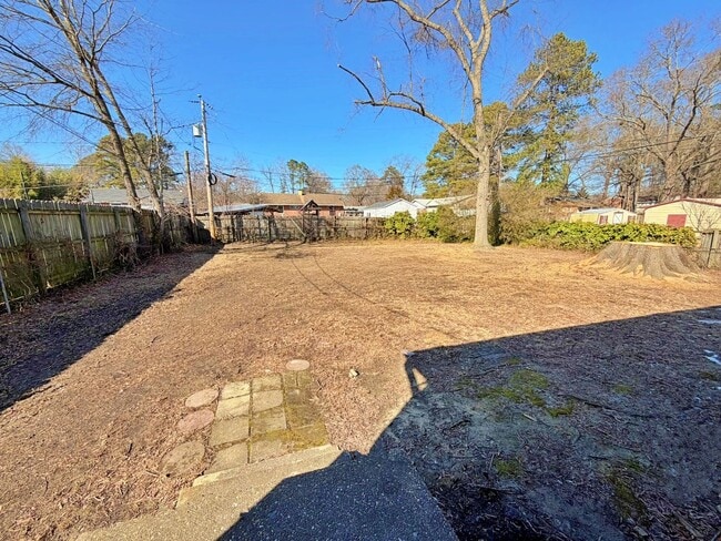 Building Photo - 3 Bedroom Brick Rancher in North Chesterfield