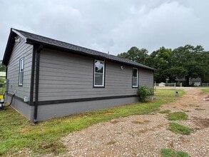 Building Photo - 201 Fort Shoals Rd