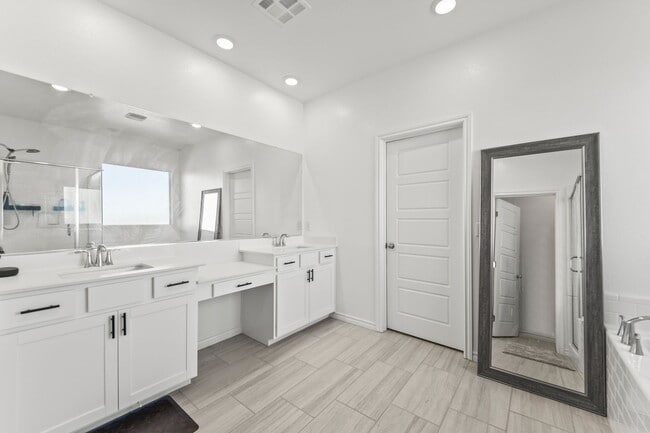 Building Photo - New Build, 4 bedroom, 3 full bathroom in the Master Planned Community; Landmark at Black Mountain...