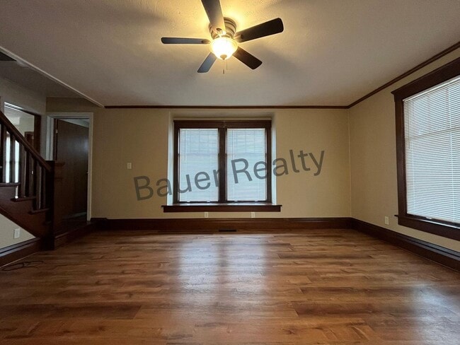 Building Photo - Beautiful 4 Bedroom on Ashland's South Side