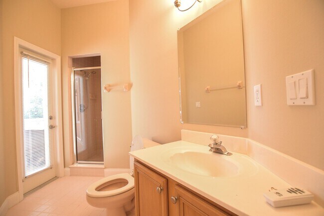 Building Photo - 5313 Lake Bluff Terrace