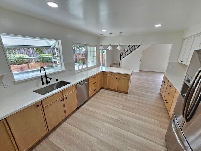 Building Photo - Beautiful San Jose Home