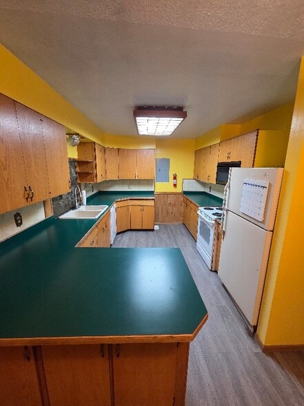 Building Photo - 6071 Jackrabbit Ln