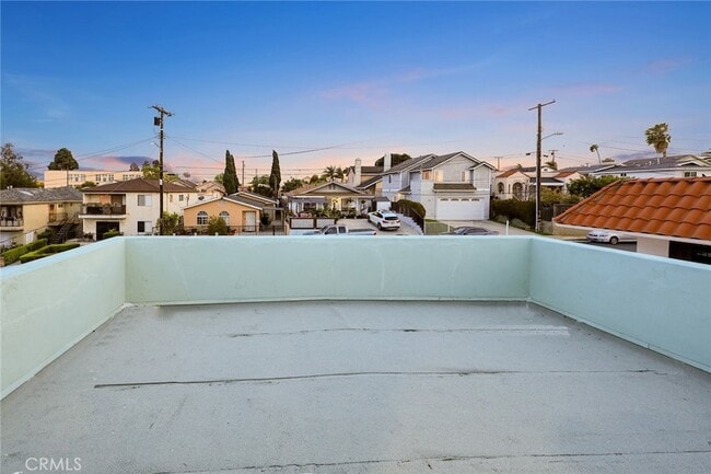 Building Photo - 554 Bonita St