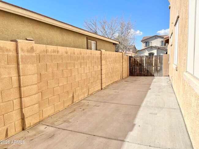 Building Photo - 17269 W Morning Glory St